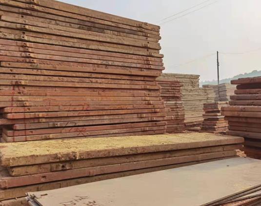 路基板垃圾场运用